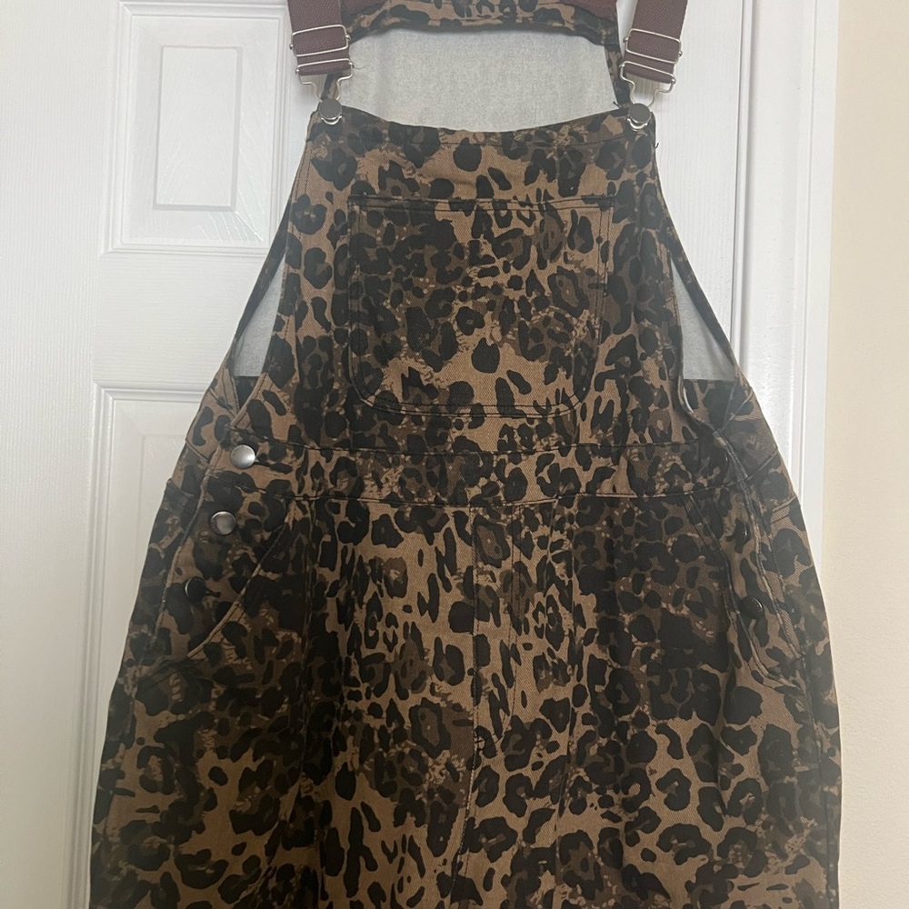 Leopard Print Overalls - Picture 4 of 11